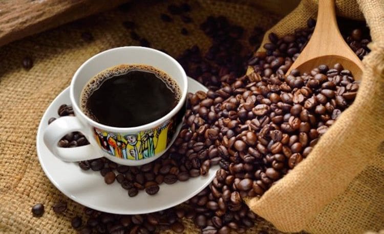 От кахвы к кофе: происхождение, история и восточный путь любимого напитка