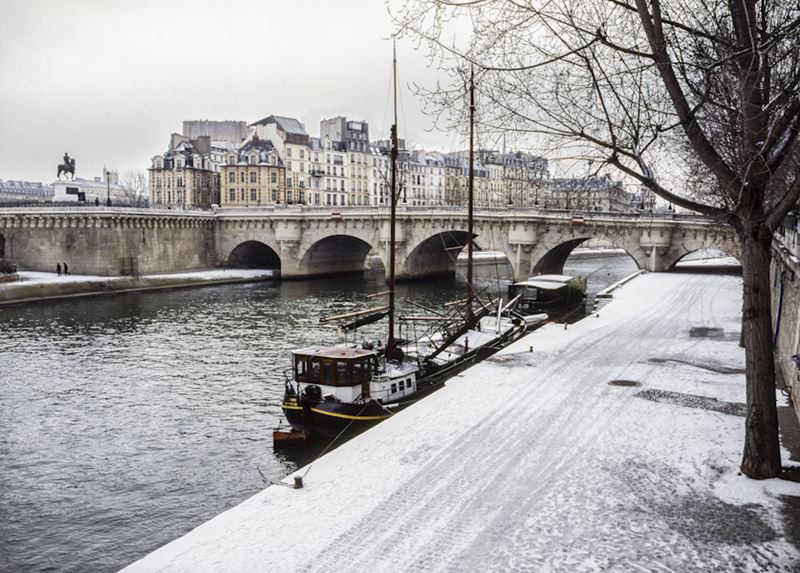 Париж, река Сена зимой