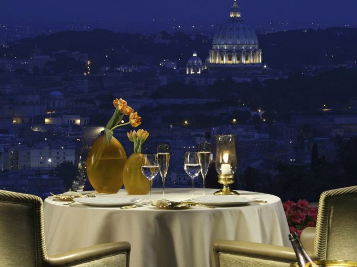 Рестораны с панорамным видом: La Pergola (Рим, Италия)