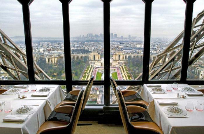 Рестораны с панорамным видом: Jules Verne (Париж, Франция)
