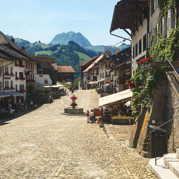 Красивые деревни и маленькие города Европы: Грюйер 