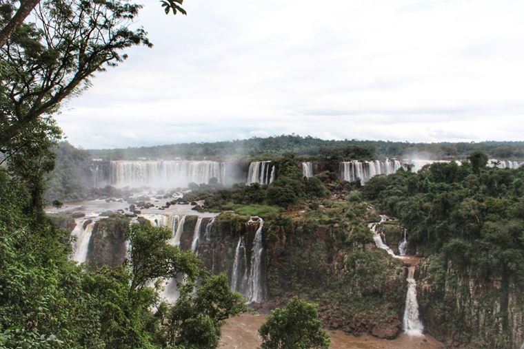 Самые красивые водопады мира: Игуасу (Аргентина и Бразилия)