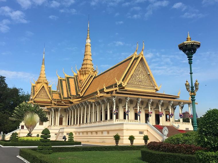 Красивые замки и дворцы мира: Королевский дворец Камбоджи