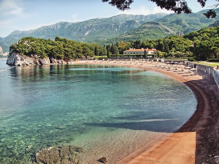 Лучшие пляжи Черногории: песчаный Милочер