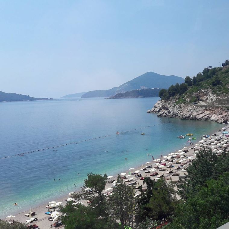 Лучшие пляжи Черногории: береговая линия Милочер