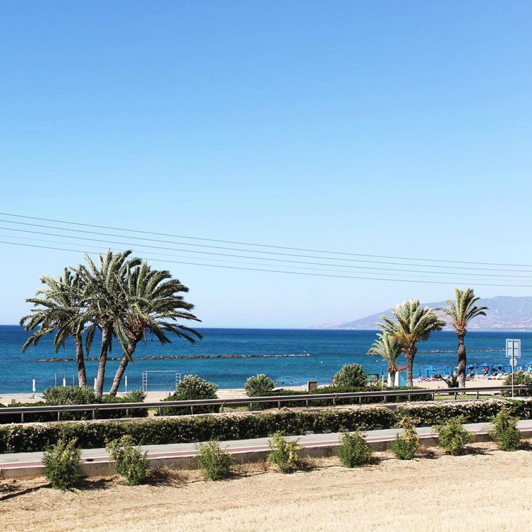 Лучшие пляжи Кипра: набережная Лачи в Полисе