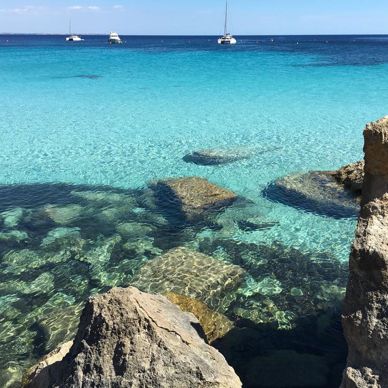 Лучшие пляжи Сицилии: Кала Аззурра