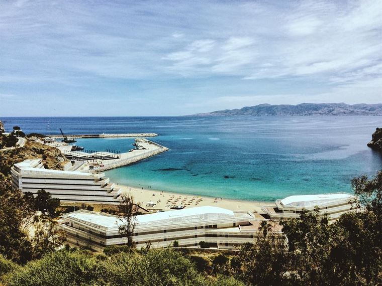 Топ-12 лучших пляжей Марокко: для отдыха и серфинга - Пляж Кемадо, Эль-Хосейма