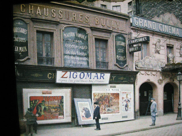 Старый Париж: редкие цветные фото - афиши кинотеатра
