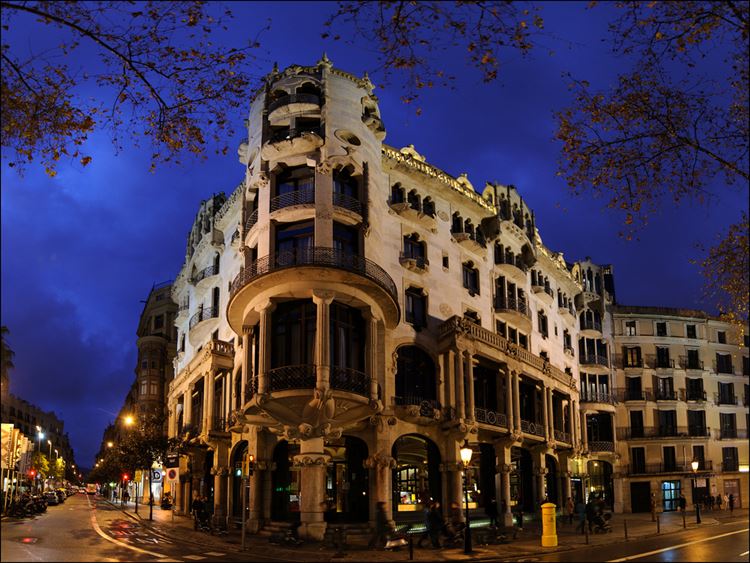 Здания Барселоны: Дом Фустера