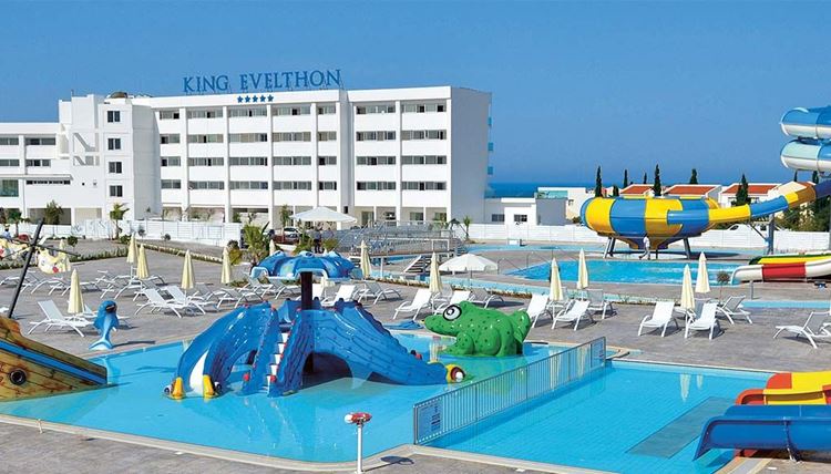 Курортные отели Кипра с аквапарком: King Evelthon Beach Hotel and Resort - детские бассейны