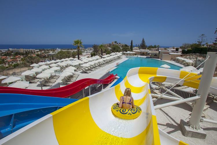 Курортные отели Кипра с аквапарком: St. Elias Resort - Ultra All Inclusive  - водные горки с бассейном у моря
