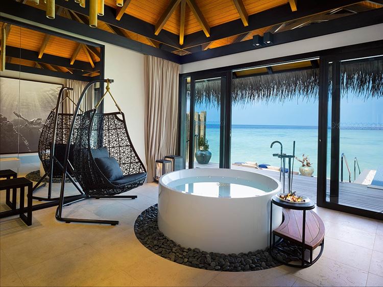 Курортный отель Velaa Private Island Maldives - спа-центр