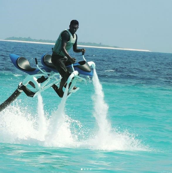 Водный аппарат Tandem Jetovator на курорте Velaa Private Island Maldives