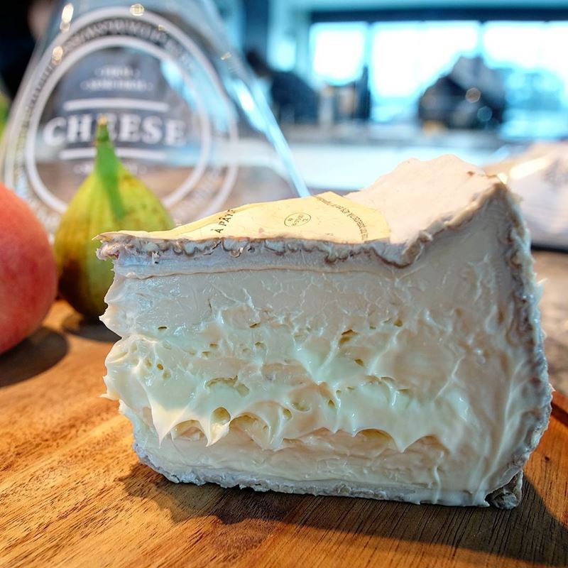 Сорта французского сыра - Делис де Бургонь, мягкий с серо-белой плесенью 