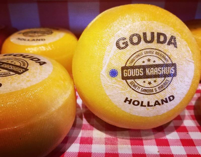 Сорта голландского сыра - Гауда - твердый, желтый, кремовый