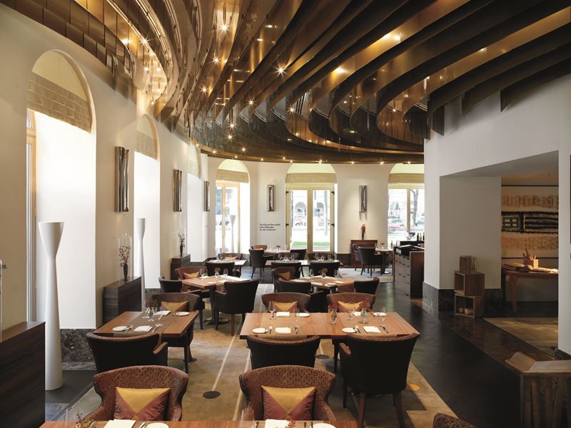 The Ritz-Carlton Vienna - DStrikt Steakhouse
