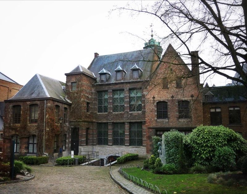 Красивые города Бельгии: средневековая архитектура Монса 