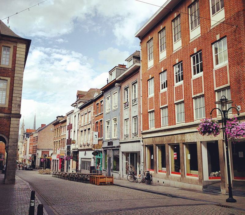 Красивые города Бельгии: улица Лёвена 