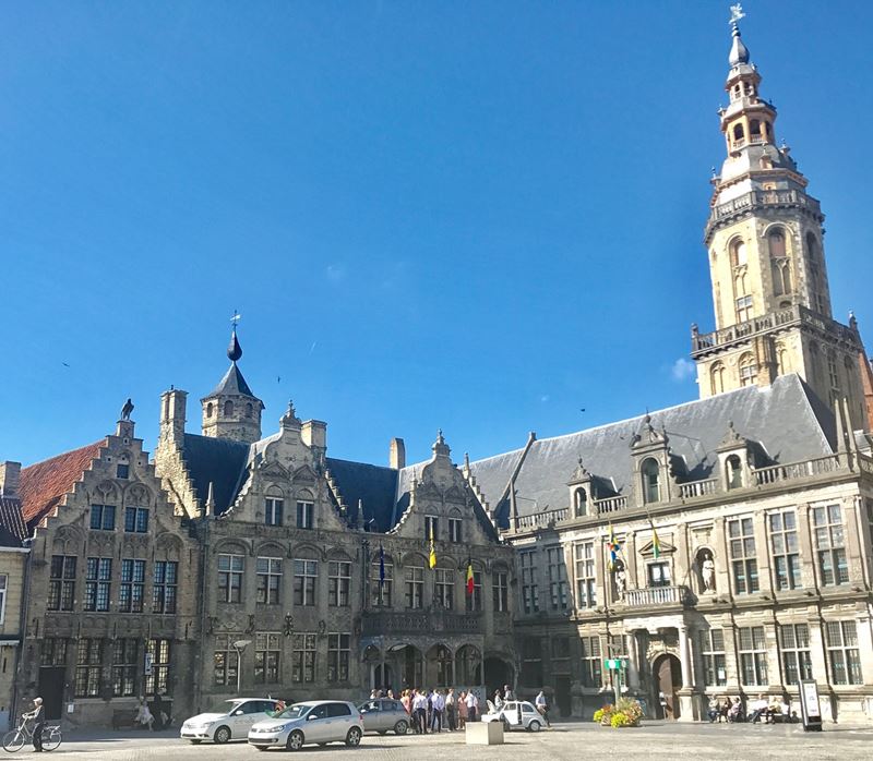 Красивые города Бельгии: центральная площадь Вёрне