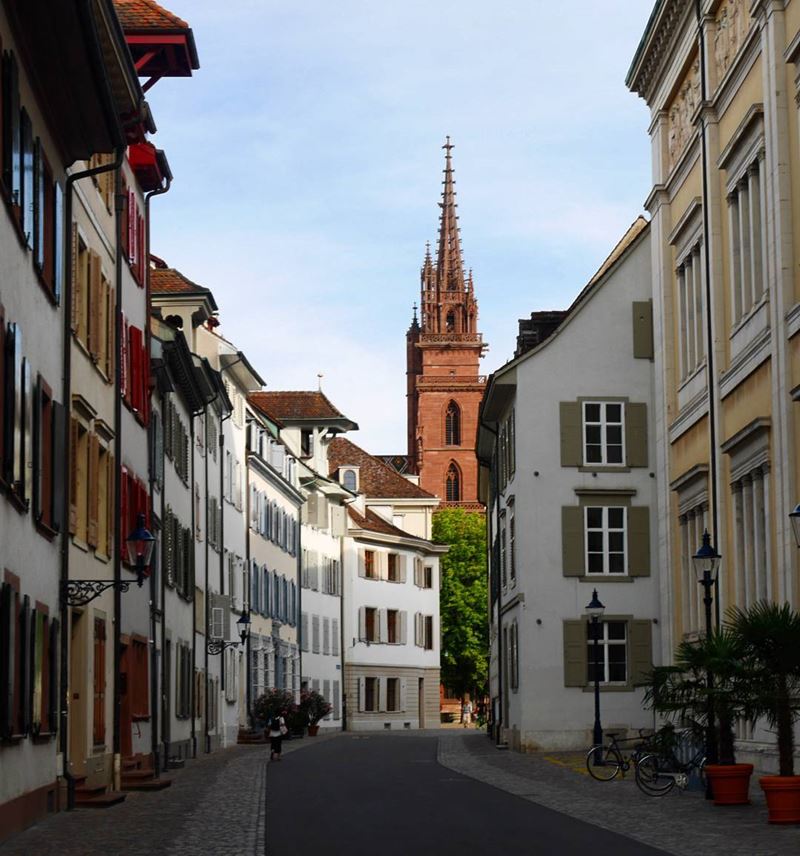 Красивые города Швейцарии: улицы Базеля, архитектура 