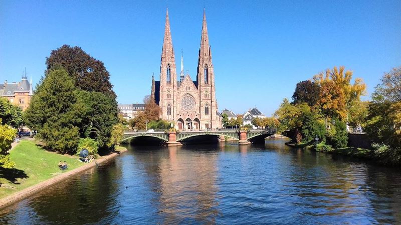 Крупные и красивые города Франции: церковь Святого Павла в Страсбурге