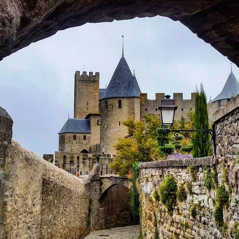 Крупные и красивые города Франции: средневековая крепость Каркассон