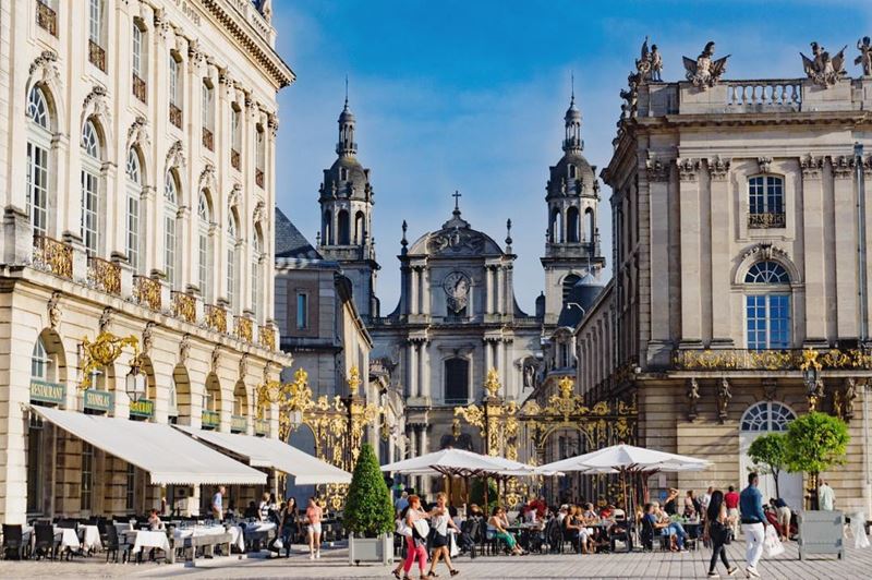 Крупные и красивые города Франции: архитектура Станиславовской площади в Нанси