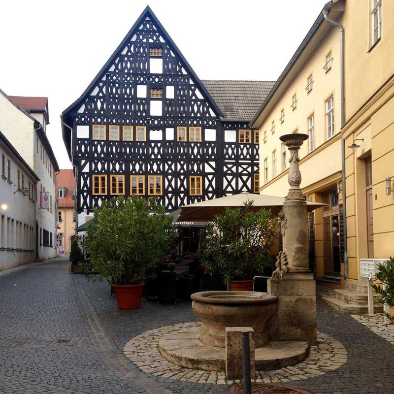 Крупные и красивые города Германии - фахверковые дома Веймара