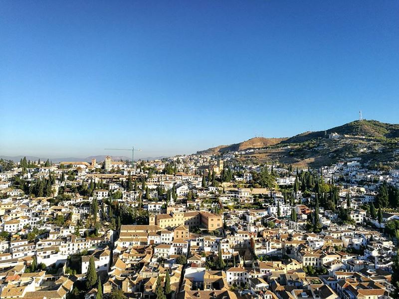 Крупные и красивые города Испании - Гранада - вид сверху 