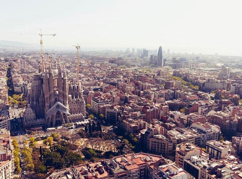 Крупные и красивые города Испании - Барселона - вид сверху