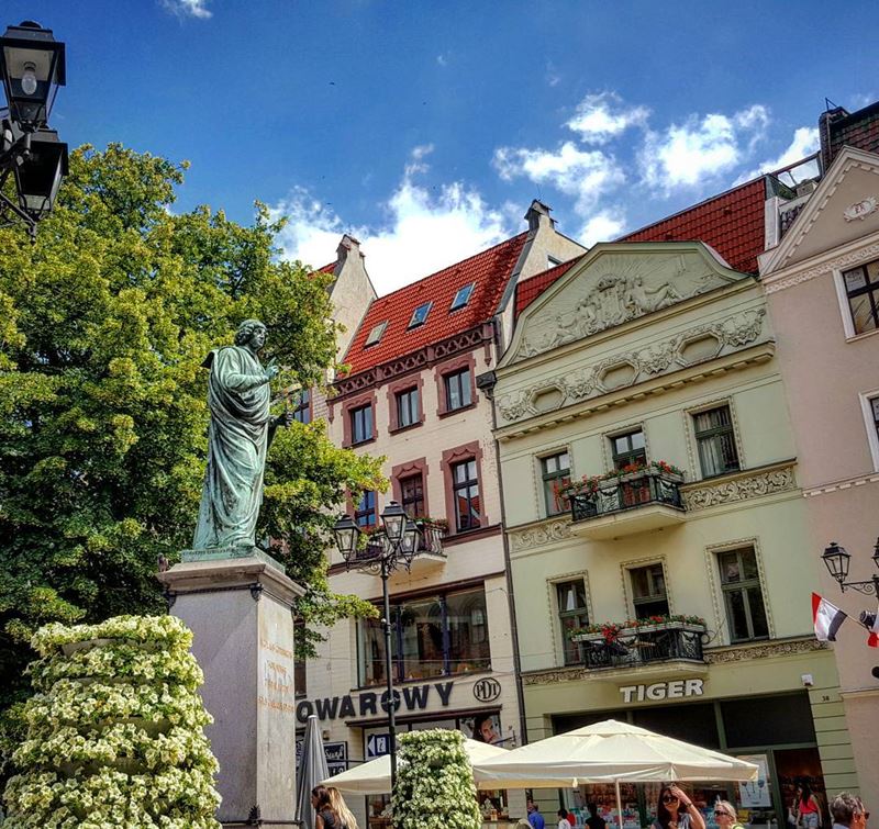 Крупные и красивые города Польши - Торунь - Памятник Николаю Копернику