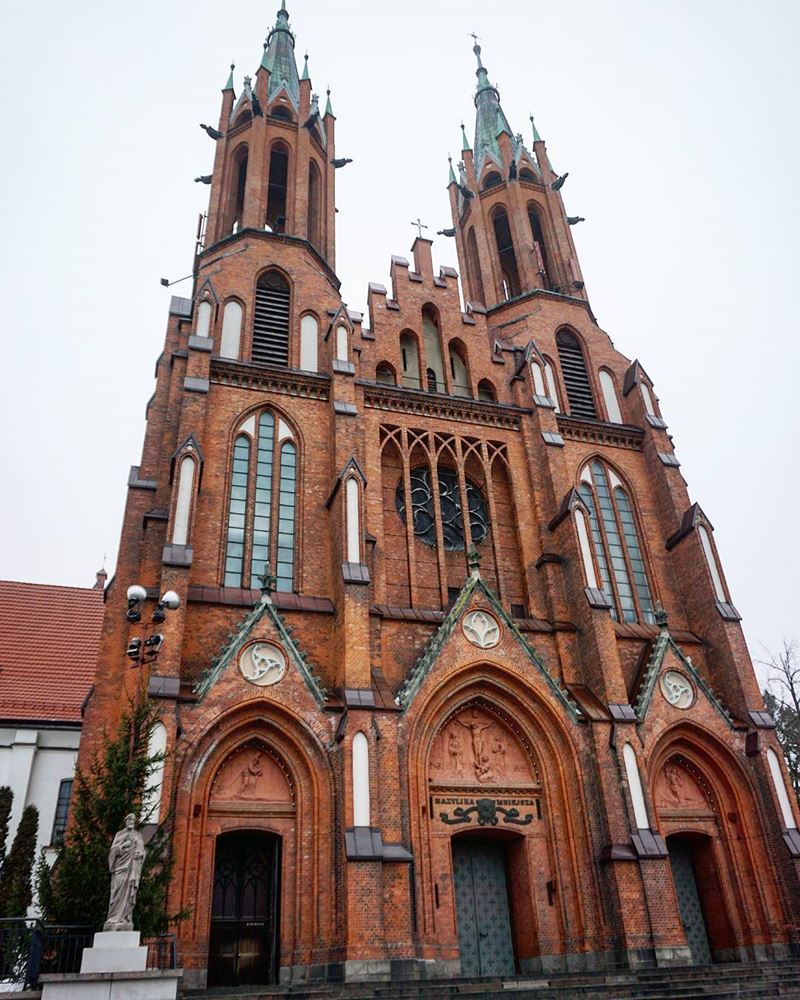 Крупные и красивые города Польши - Ченстохова - Базилика Святого Семейства – кафедральный храм 