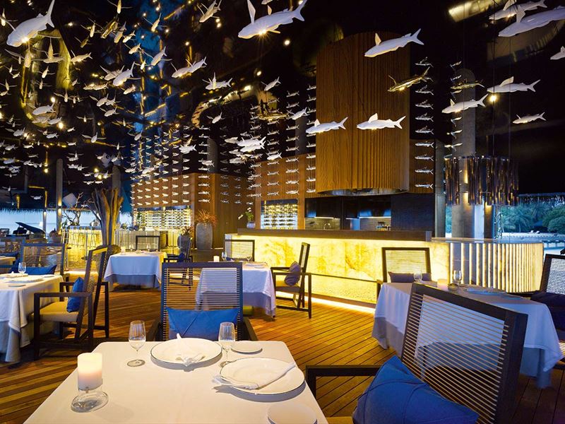 Ресторан Aragu курорта Velaa Private Islands Maldives 