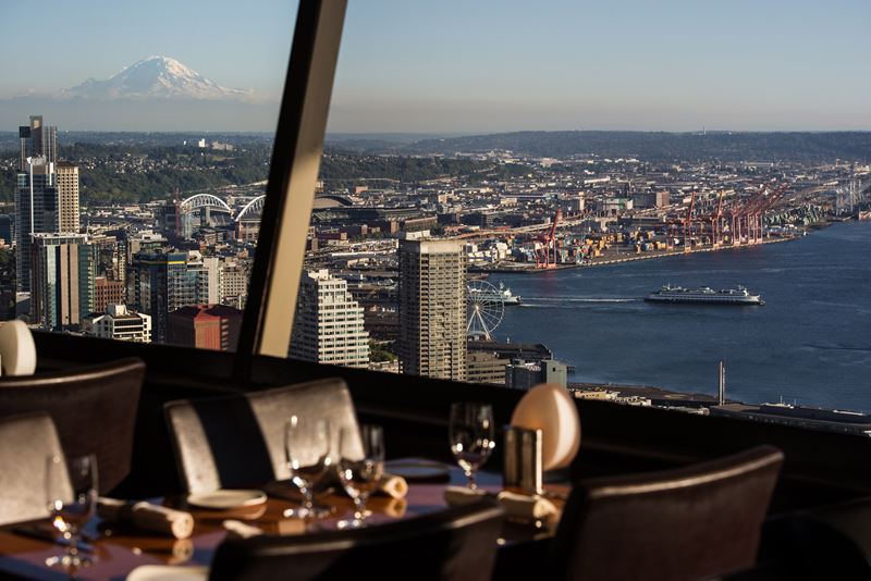 Высокие панорамные рестораны: SkyCity в башне «Спейс-Нидл» (Сиэтл, США)