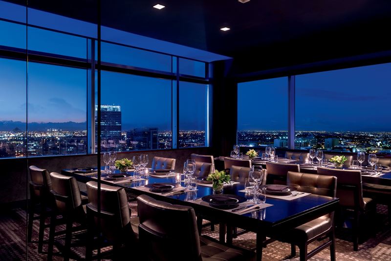 Высокие панорамные рестораны: WP24 by Wolfgang Puck в отеле The Ritz-Carlton (Лос-Анджелес, США)