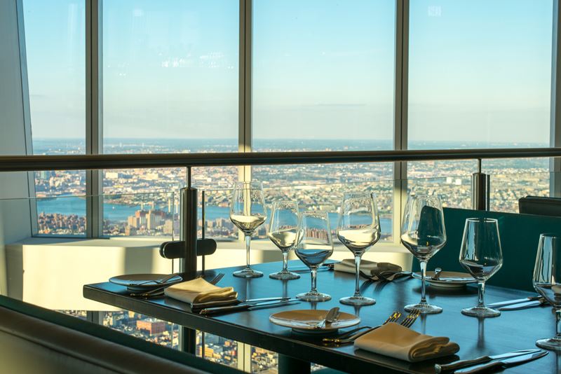 Высокие панорамные рестораны: One Dine в торговом центре Westfield (Нью-Йорк, США)