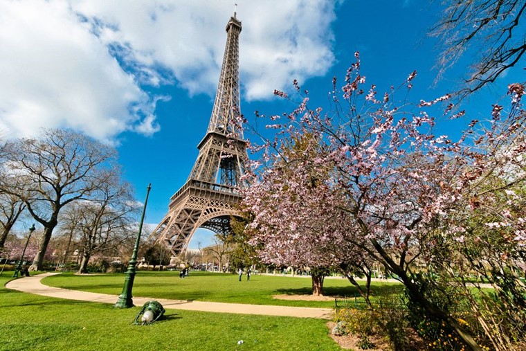 Париж весной: в марте., апреле и мае - погода, улицы – видео 