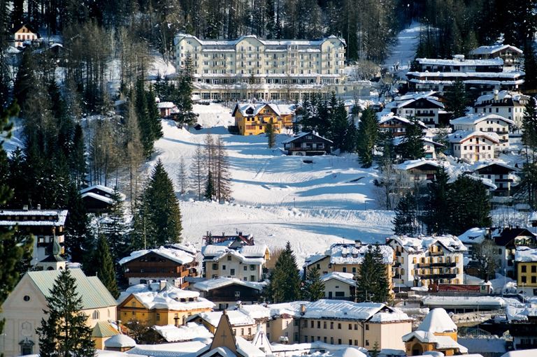 Пора в горы: 70 трасс для гостей Cristallo, a Luxury Collection Resort & Spa 