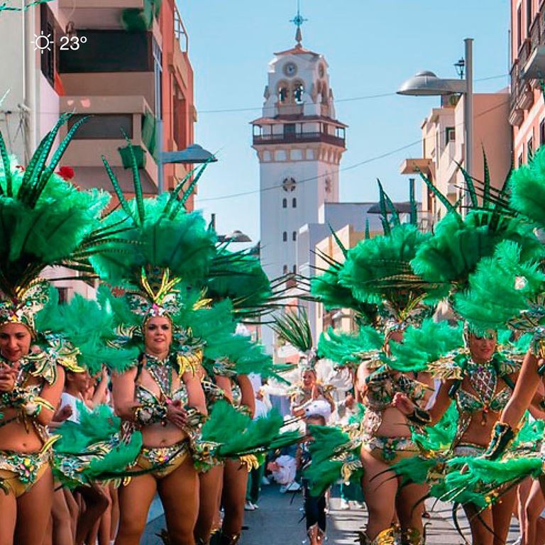 Летний отдых на Тенерифе - карнавальное шествие 