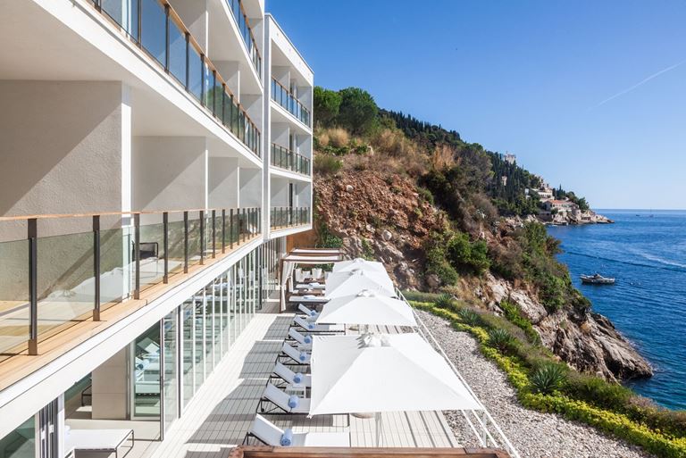 Отель Villa Dubrovnik в Хорватии: терраса с видом на море
