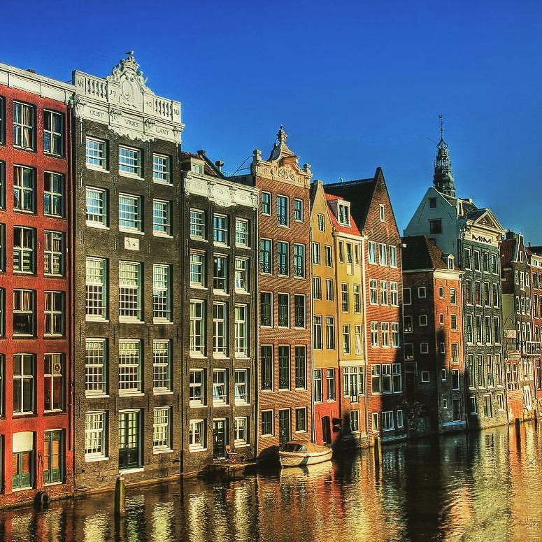 Города Европы с красивыми «пряничными» домиками - Амстердам (Нидерланды)
