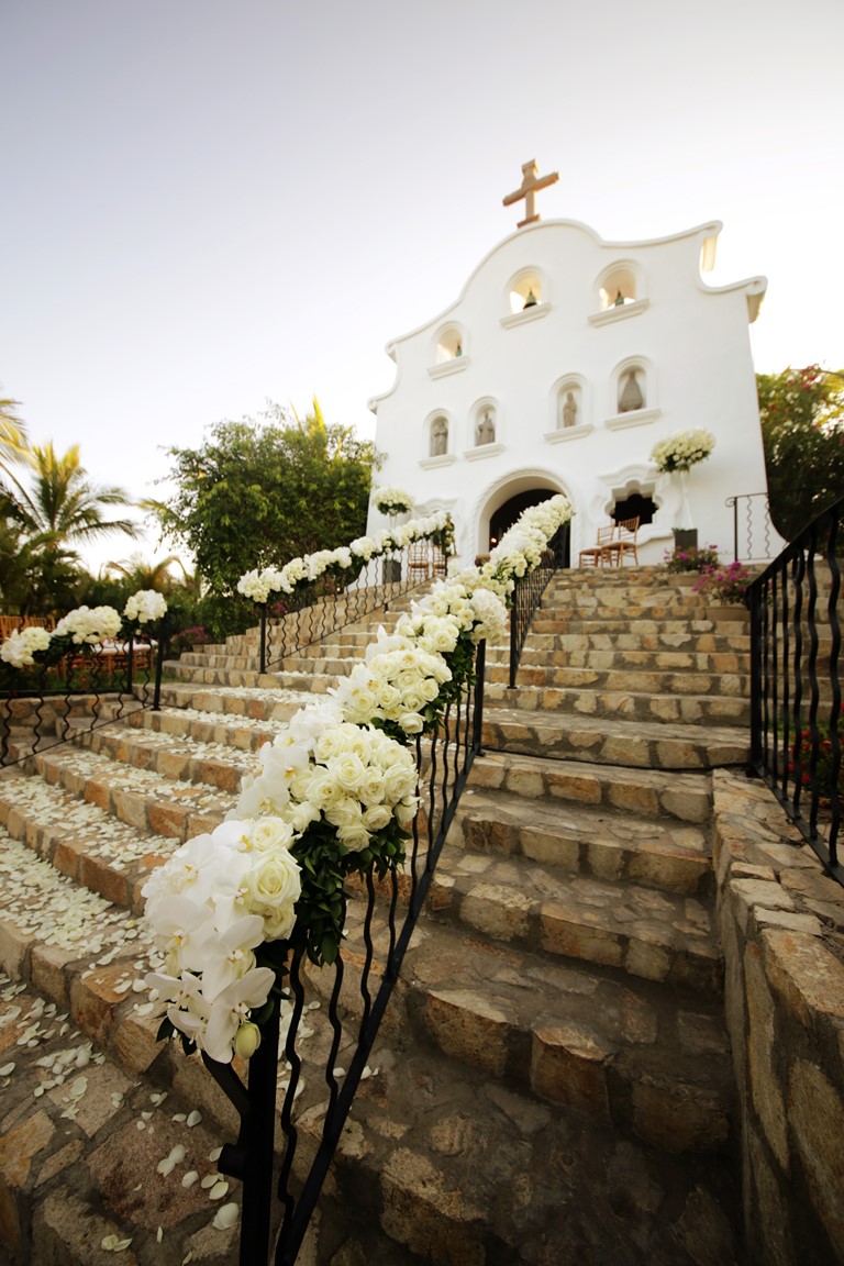 Свадьба мечты на курортах One&Only - церемония в старинной часовне на курорте One&Only Palmilla