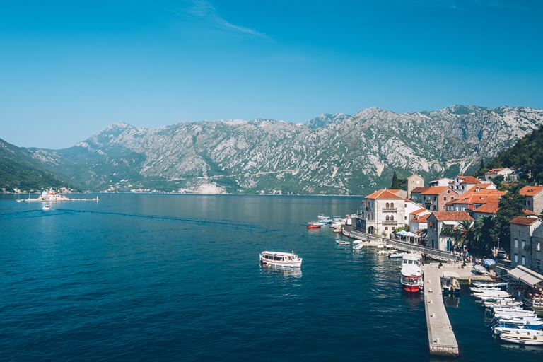 Iberostar Grand Perast - курортный отель в Черногории - вид на Которский залив 