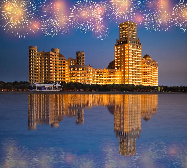 Насладитесь невероятным фейерверком  в канун Нового года в отеле Waldorf Astoria Ras Al Khaimah 
