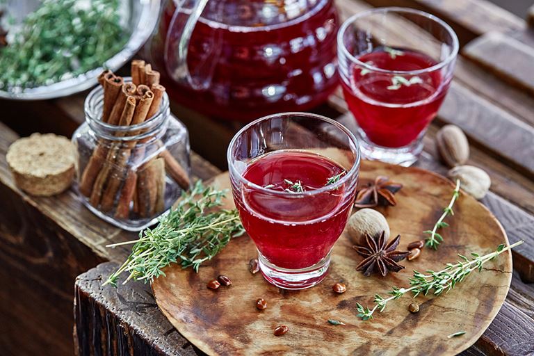 Сезонные чаи и коктейли в панорамном ресторане Sixty - чай «Деревянная ягода»