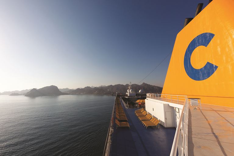 Costa Cruises и AISM - круизы для туристов с ограниченными возможностями - палуба лайнера 