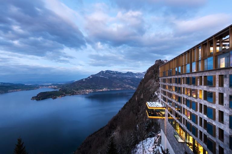 Burgenstock Hotels & Resorts – швейцарский горноклиматический курорт с историей 