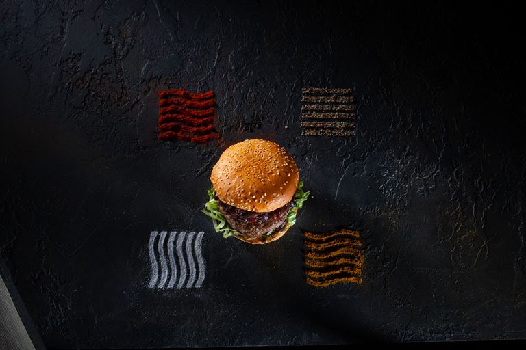 Новое меню Burger Heroes - Бургер «Люк Бессон»