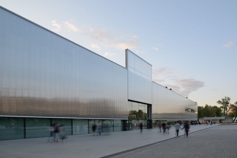 UNIQLO и Музей современного искусства «Гараж» представляют цикл лекций 